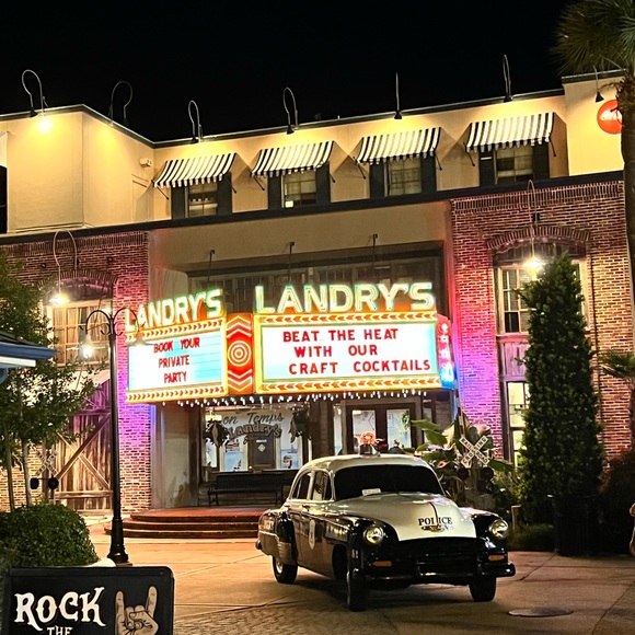 Meet your Posher, Joanna - Picture 4 of 4